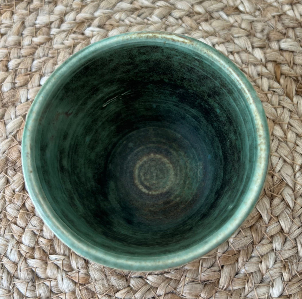 Taza Artesanal “Textura” – Cerámica Única Hecha a Mano por Isa Boyd